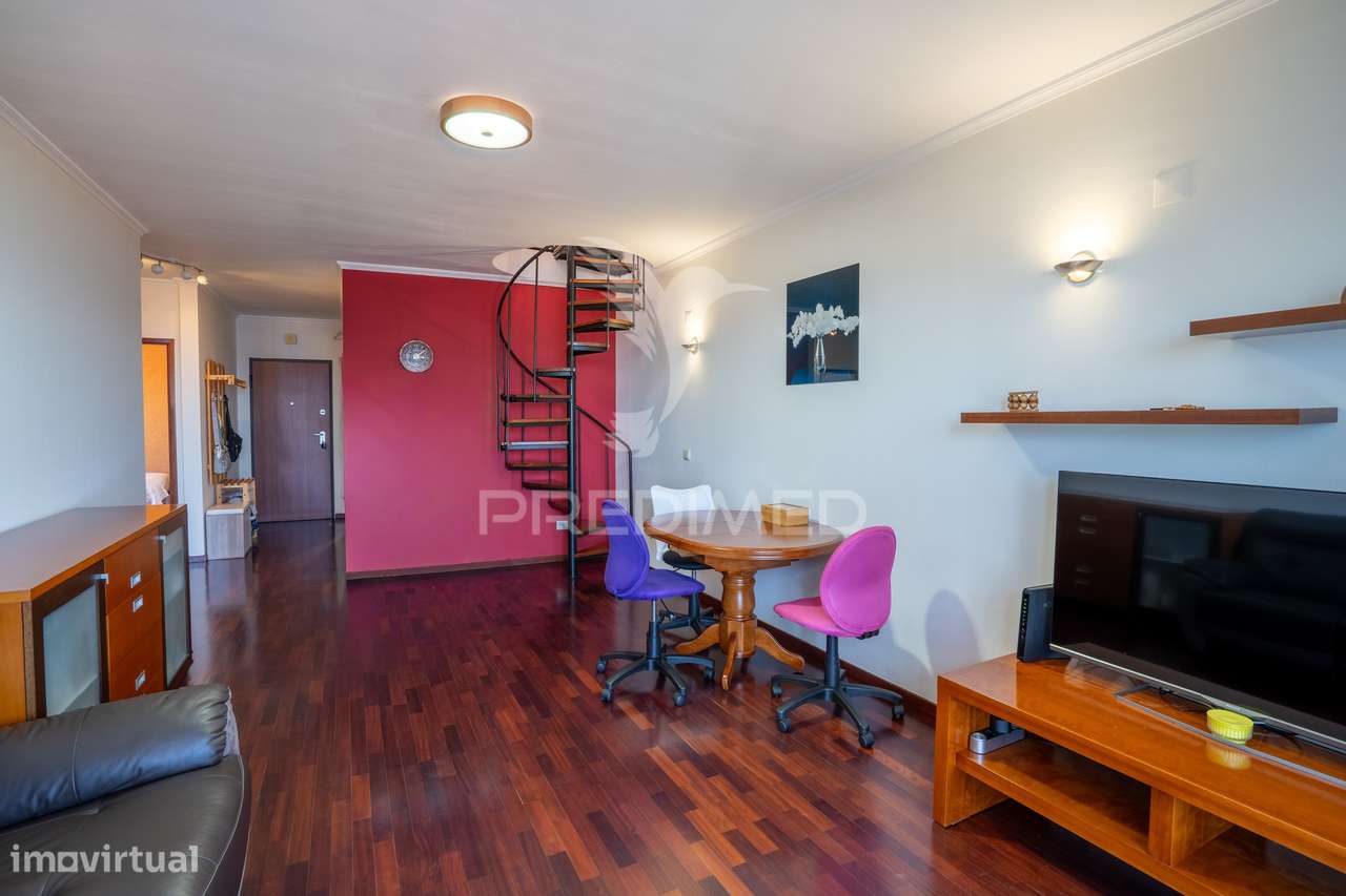 APARTAMENTO T2 + Sótão, No CANIÇO BAIXO-5