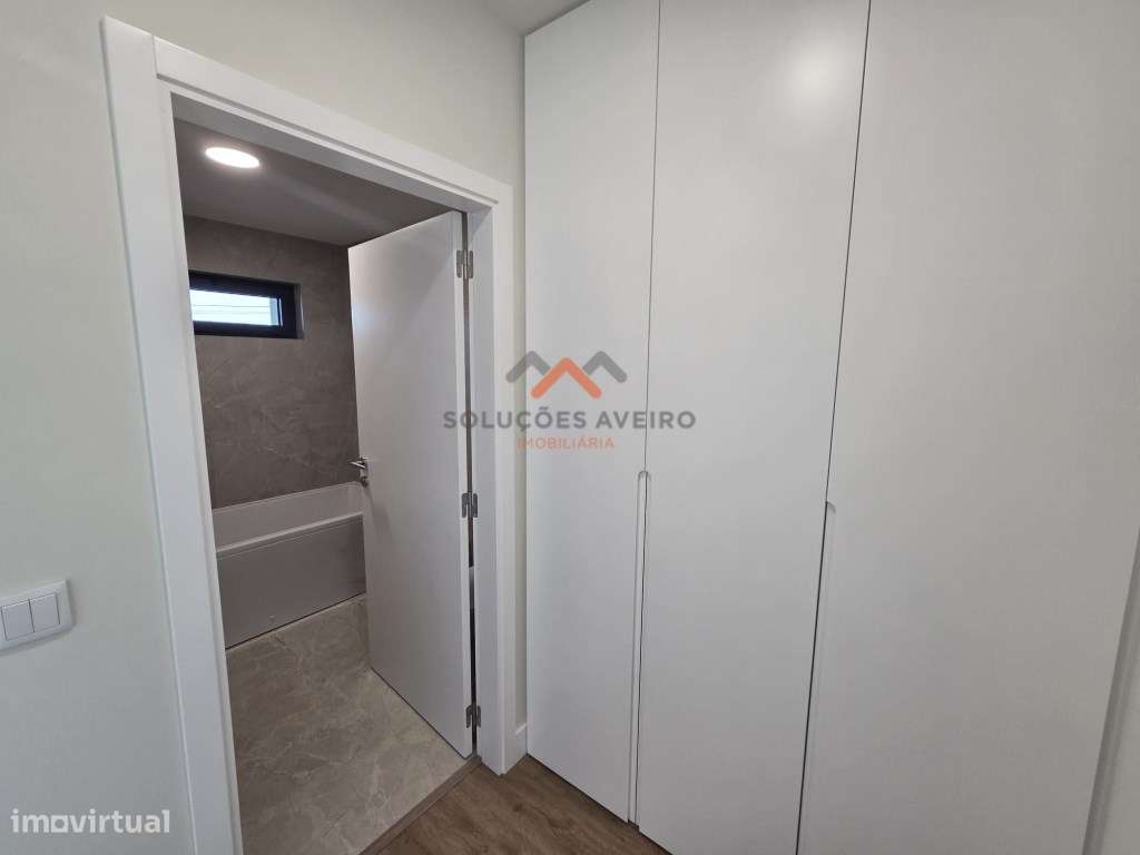 Moradia T4 a 1km das Glicinias!-22