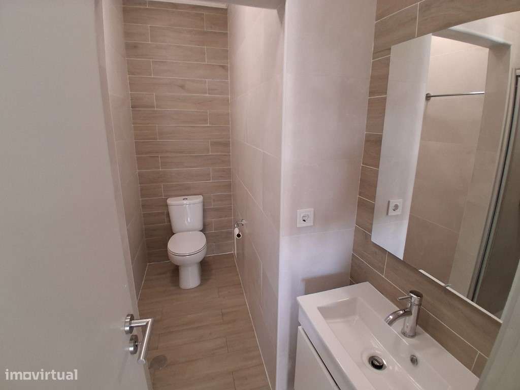 Andar Moradia T3 Renovado com Garagem - S. Cosme, Gondomar-22