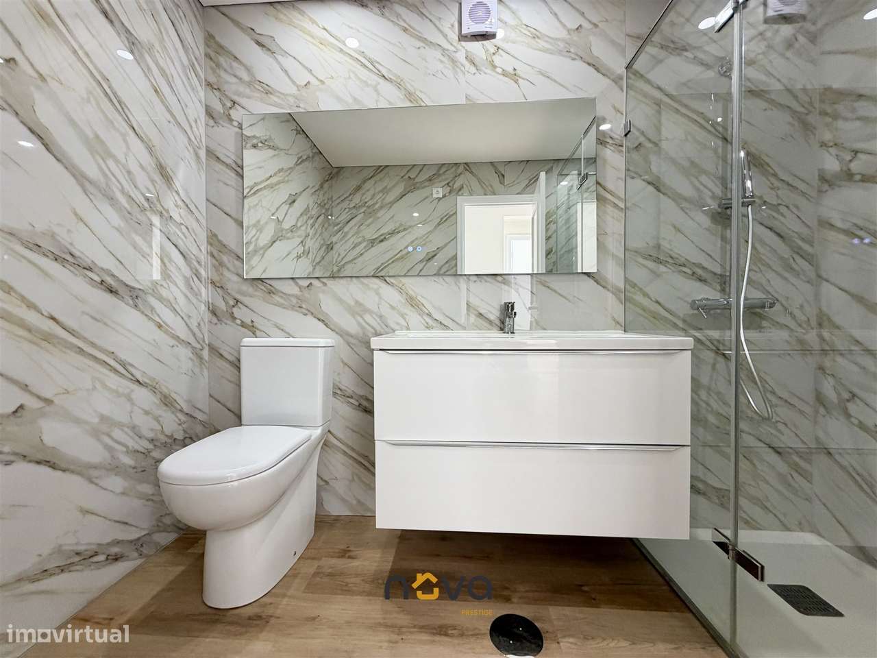 Apartamento T4 Totalmente Remodelado na Póvoa de Varzim-4