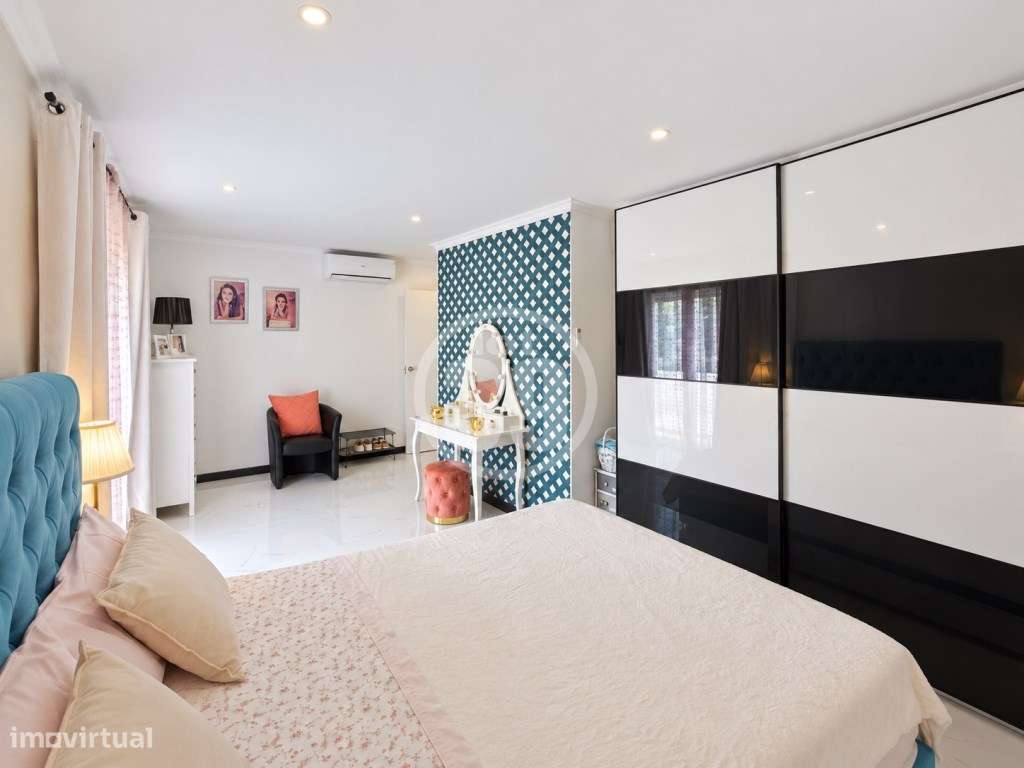 Apartamento renovado com 2 quartos em condomínio fechado | Areias d...-31
