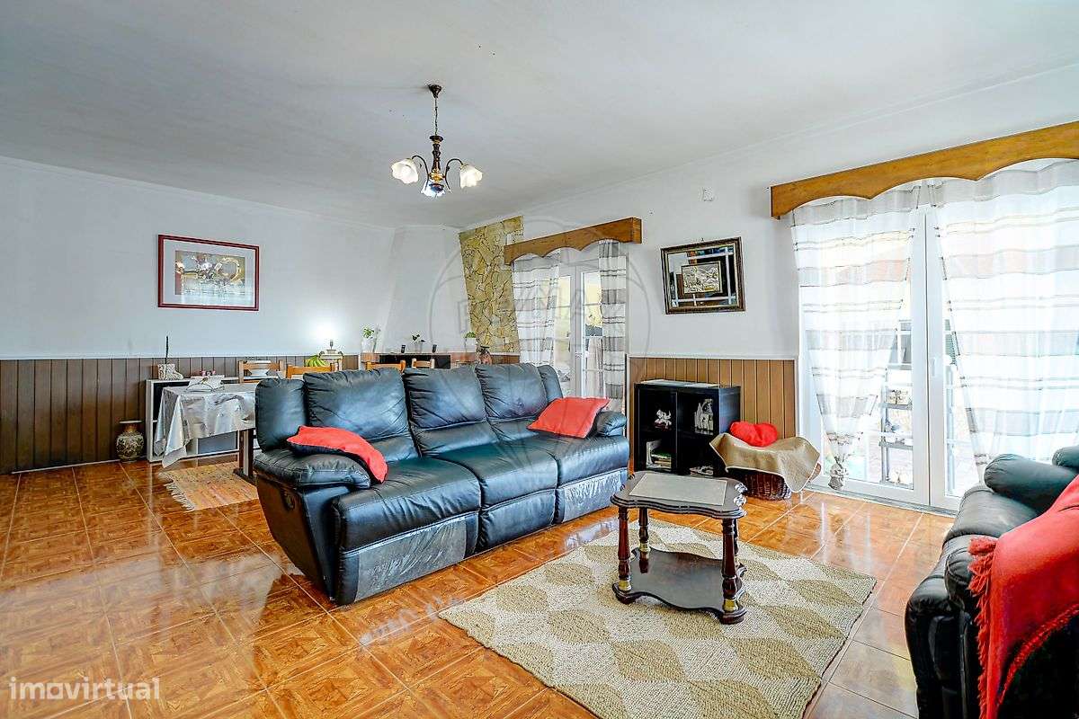 Moradia T4 para venda-8