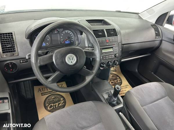 Volkswagen Polo 1.4 Comfortline - 25