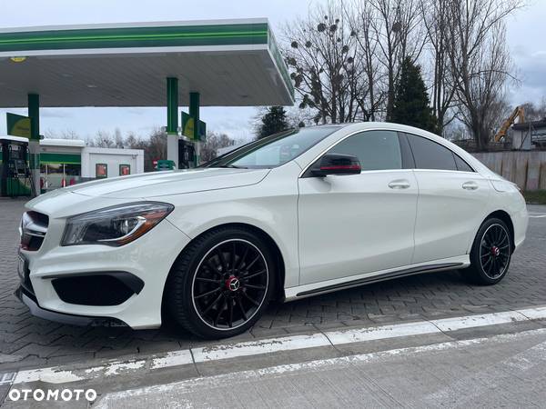 Mercedes-Benz CLA 250 7G-DCT AMG Line - 2