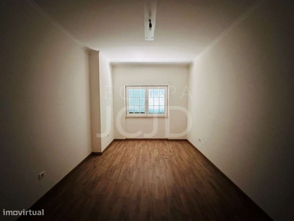 Moradia T5 com Garagem e Terreno Amplo - Quinta do Pinheirinho, San...-28
