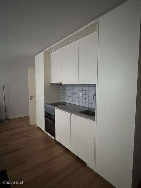 Apartamento Mobilado T0 em Paranhos junto Quinta do covelo - Grande imagem: 3/7
