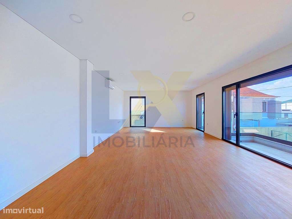 Apartamento T2 Duplex novo, com 2 suítes, terraço e 2 lugares de ga...-3