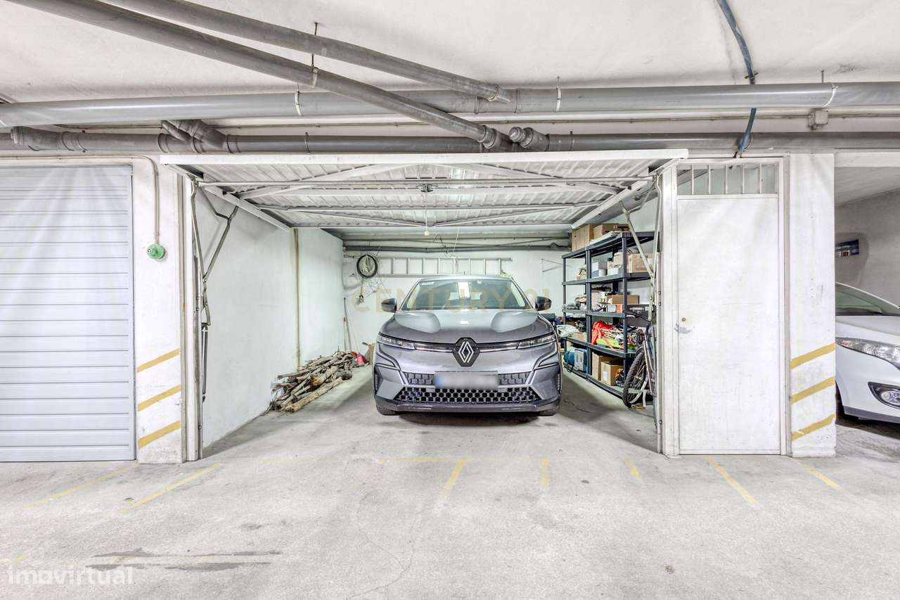 T3 com 3 varandas e Box fechada em Paredes-23