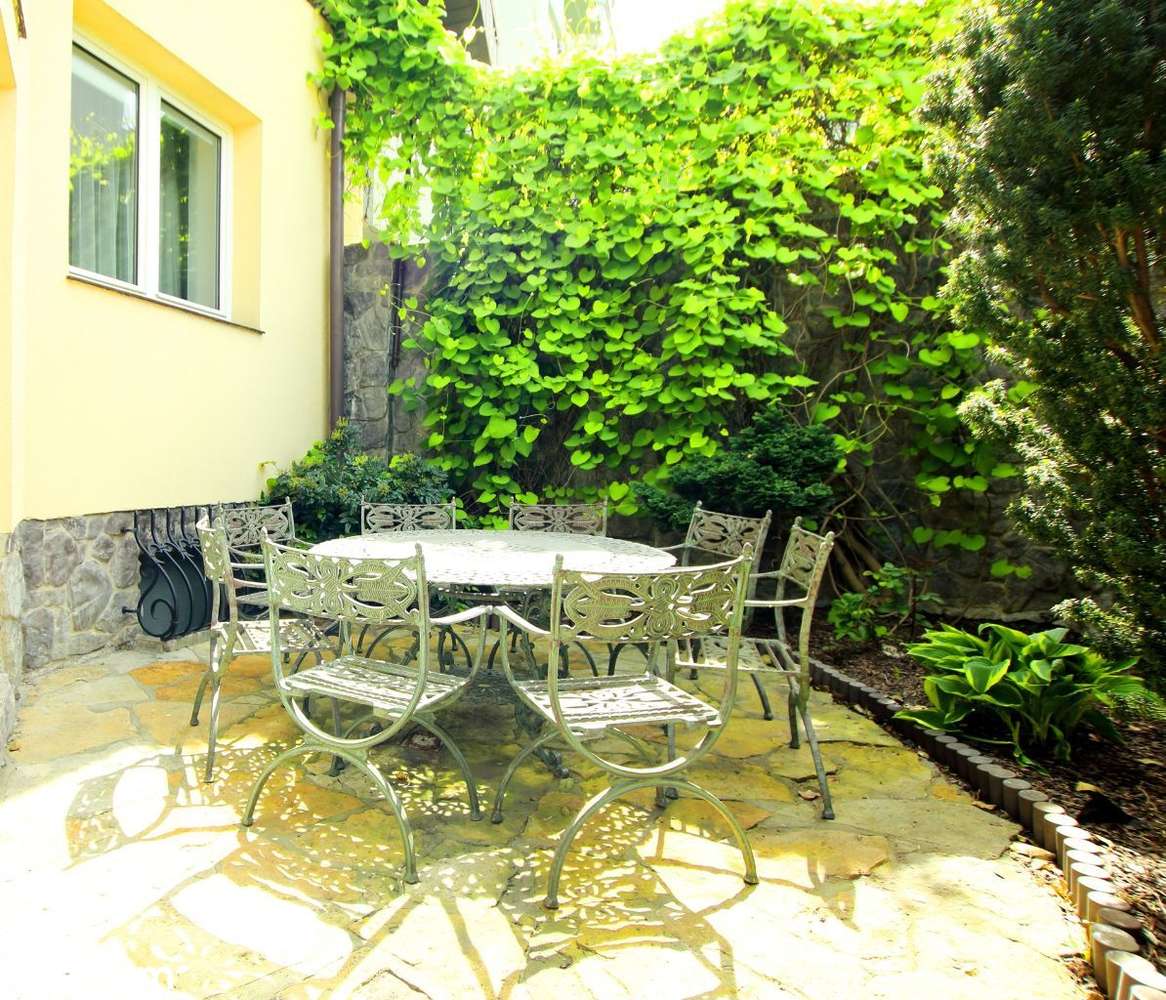 700 m2 na hotel, SPA, klinikę itp. 7 km od Pałacu Kultury, Praga Płd.-10