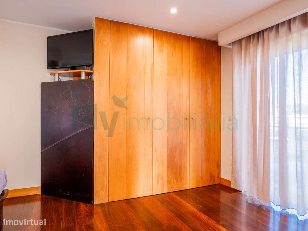 Moradia T3 em Fermentões com Piscina e Zona de Churrasqueira-18