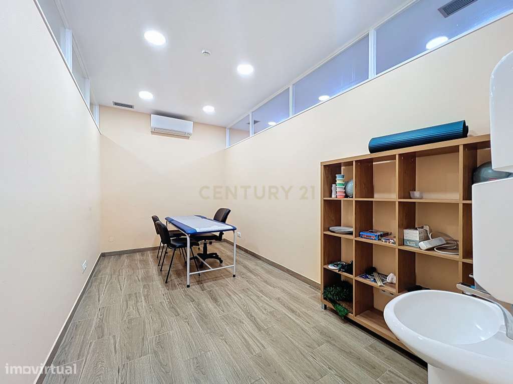 Oportunidade Única: Venda de Clínica em Pleno Funcionamento na Lagoa –-10