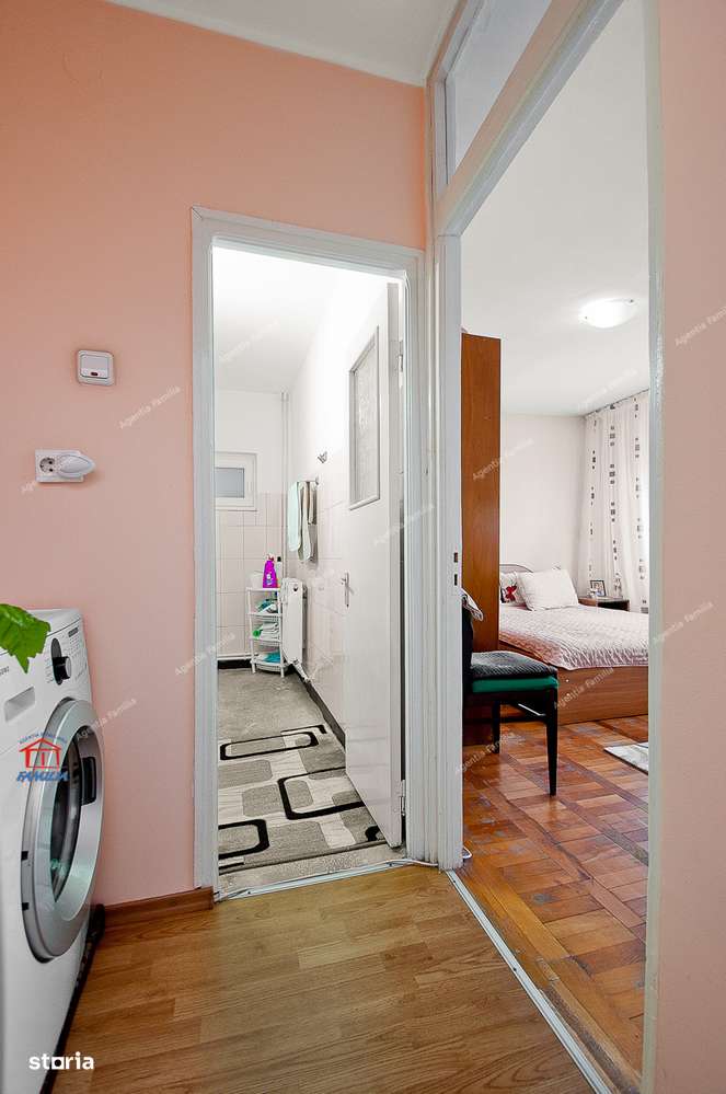 Vand/schimb apartament cu 4 camere, Micro 17( Penny)etaj 6, sup.98 mp.-7
