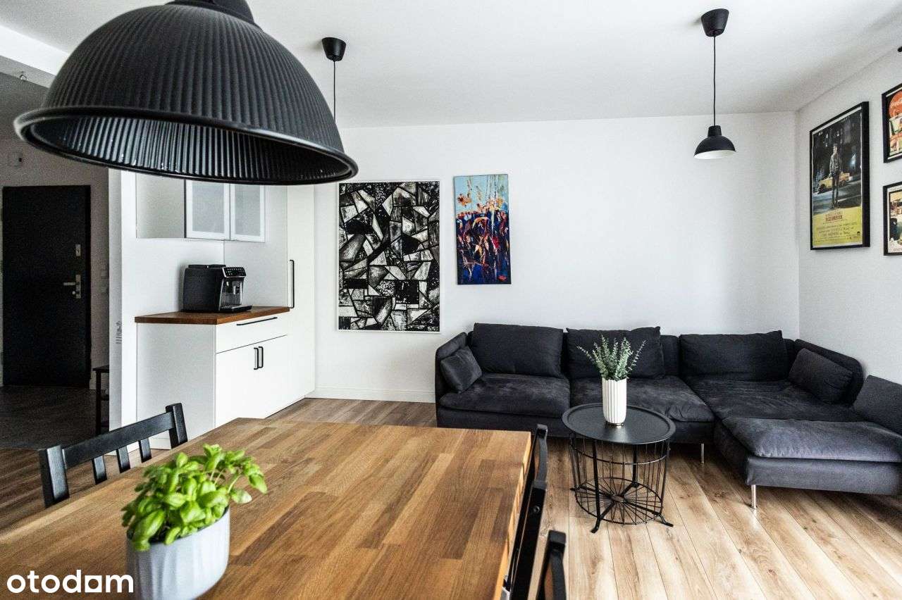 Mieszkanie w Kmienicy, 4 miejsca parkingowe-1