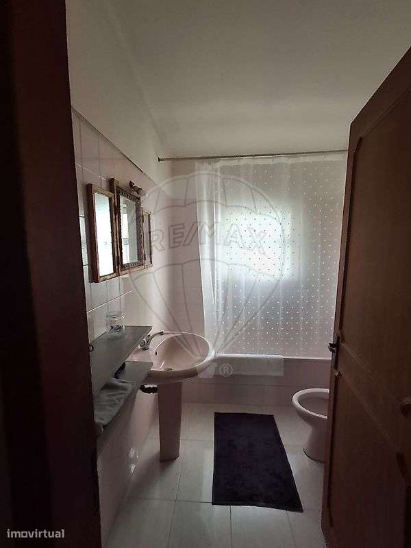 Moradia T4 para venda-8