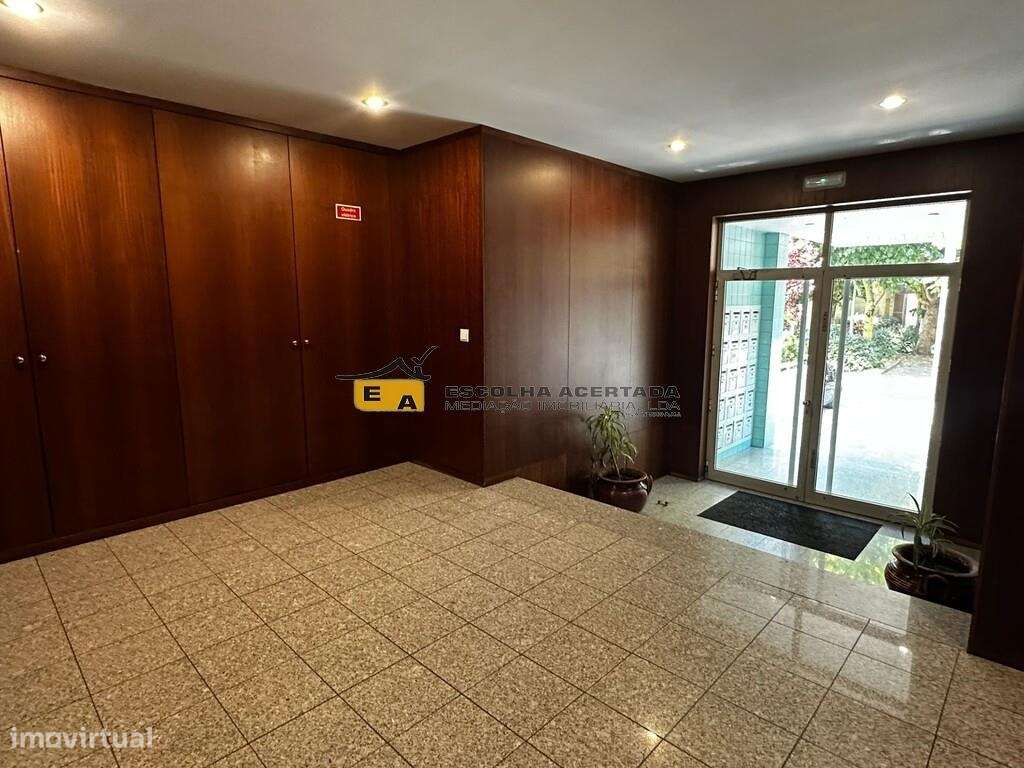 Apartamento T2 no Edifício Do Lago-22