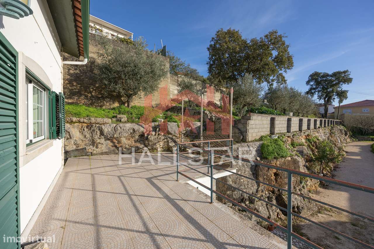 Moradia T3 Isolada / Aquecimento Central / Torre-28