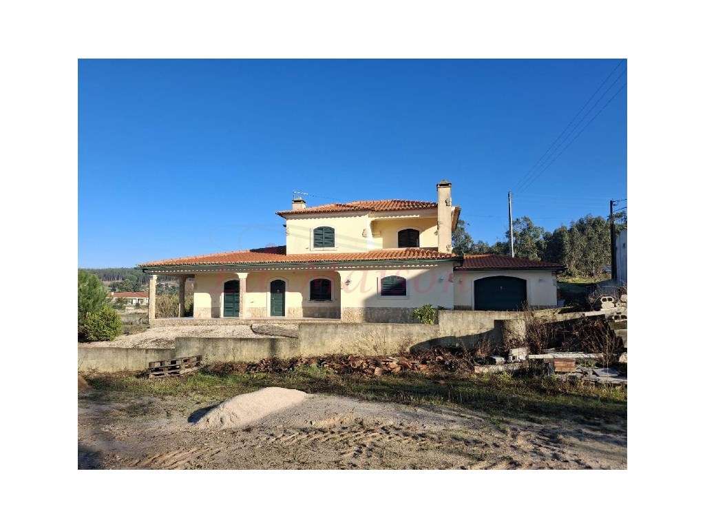 Moradia V4 em Torres Vedras-51