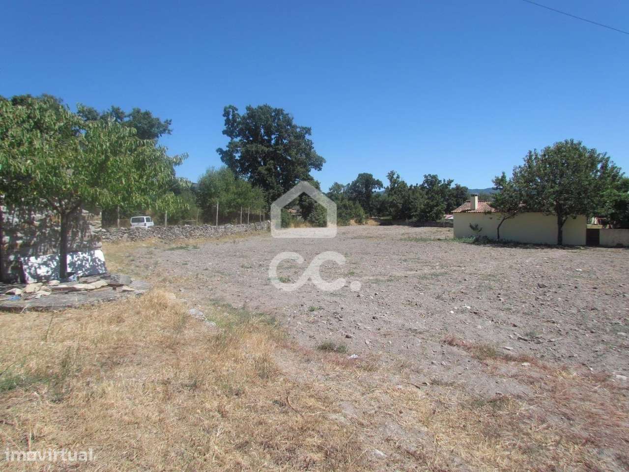 Quinta com moradia V3+1 a 12 km do centro da cidade de Chaves - Grande imagem: 2/19