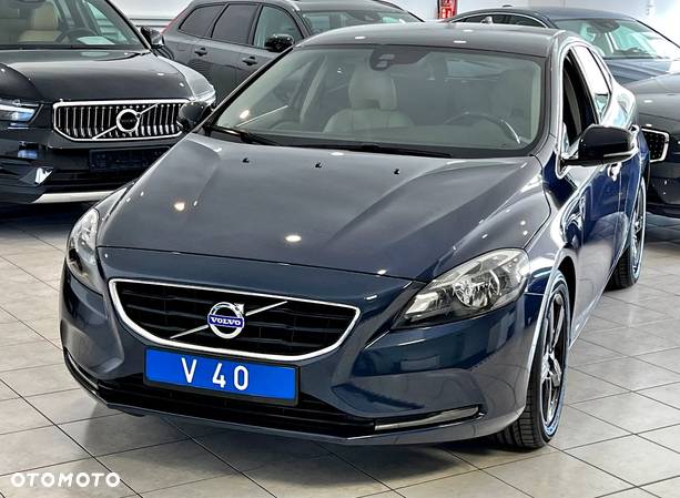 Volvo V40 - 2