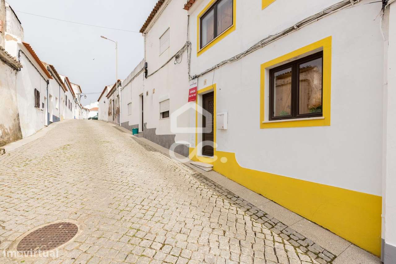 Moradia T1 Moderna e Renovada c/ Varanda | Portel-24