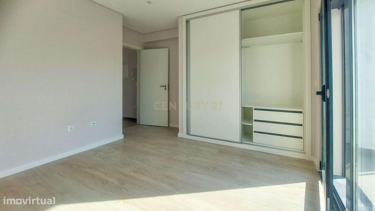 Moradia de 4 assoalhadas em construção - Possibilidade de escolher aca-7