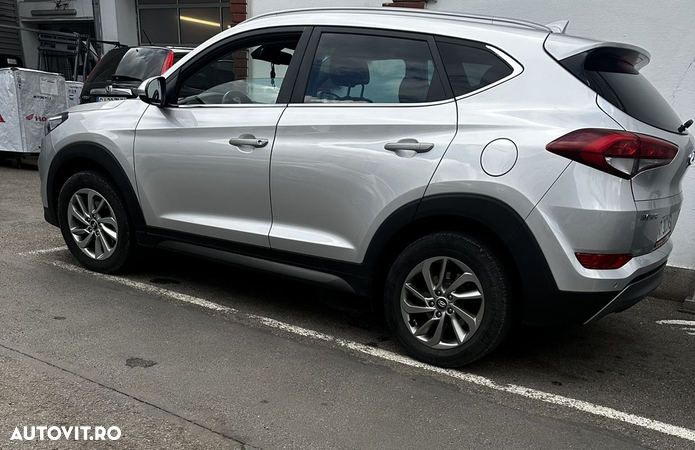 Hyundai Tucson - 4