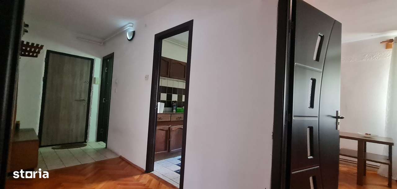 SC VIMAK IMOBILIARE inchiriaza apartament 2 camere ,zona Racadau. - Imagine principală: 5/10