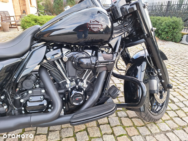 Harley-Davidson Touring Road King - 11