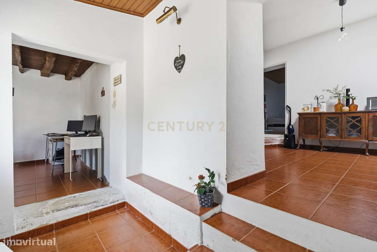 Moradia T2 com 2 salas e Pátio – Loubagueira, Torres Vedras-22