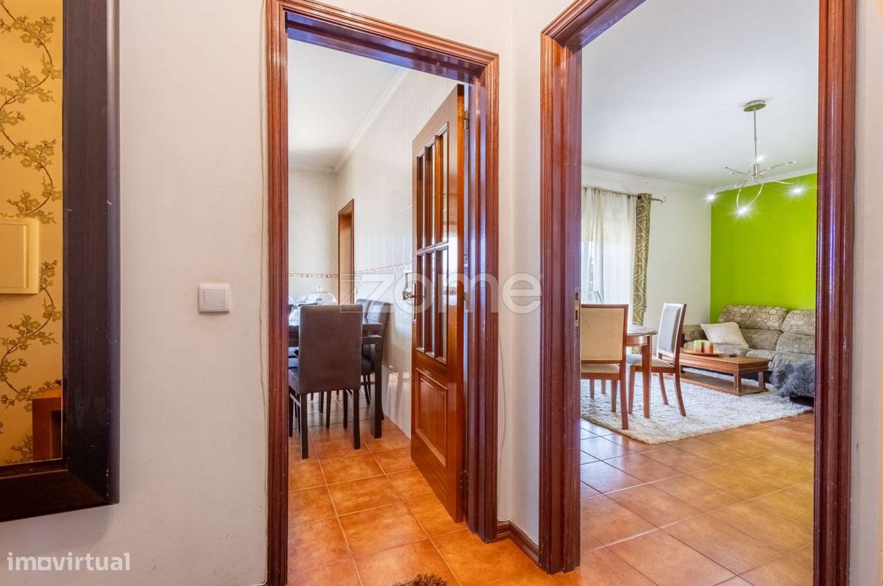 Apartamento T3 com terraço e lugar de garagem-20