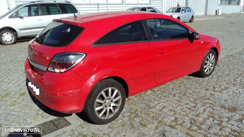 Opel Astra H GTC 1.3 CDTi 2007 - Para Peças - 8