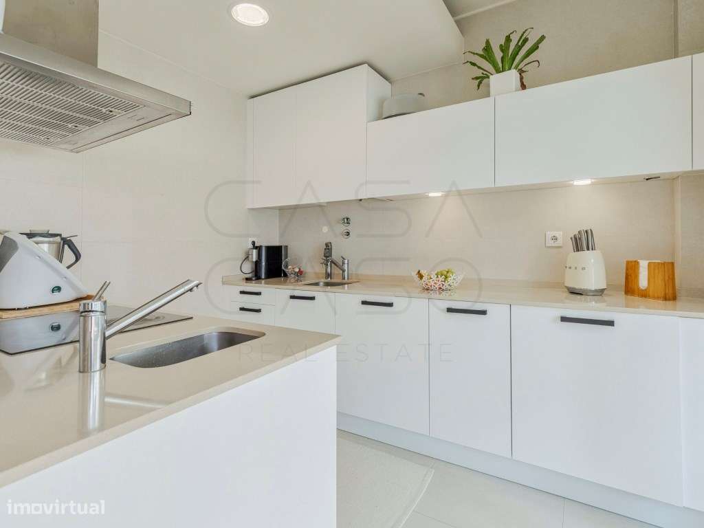 Exclusiva Moradia T4 com garagem, piscina e jacuzzi, rodeada por na...-8