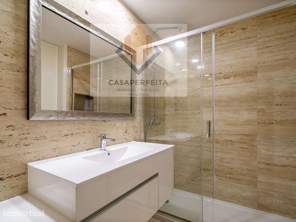 Luxuosa Moradia T4 a 150 metros da Praia - Madalena-20