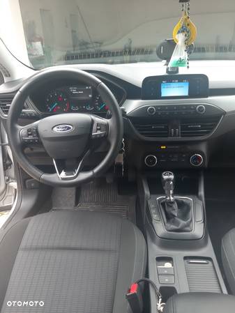 Ford Focus 1.0 EcoBoost Active - 12