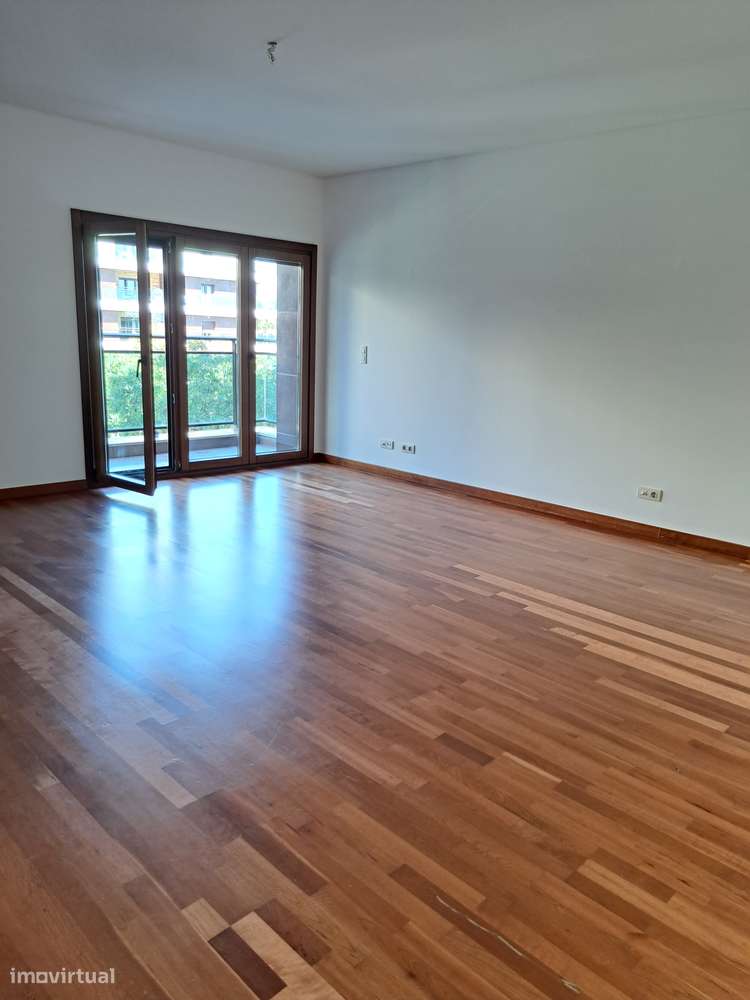 Arrendamento de T2 nos Terraços da Ponte - Grande imagem: 3/15