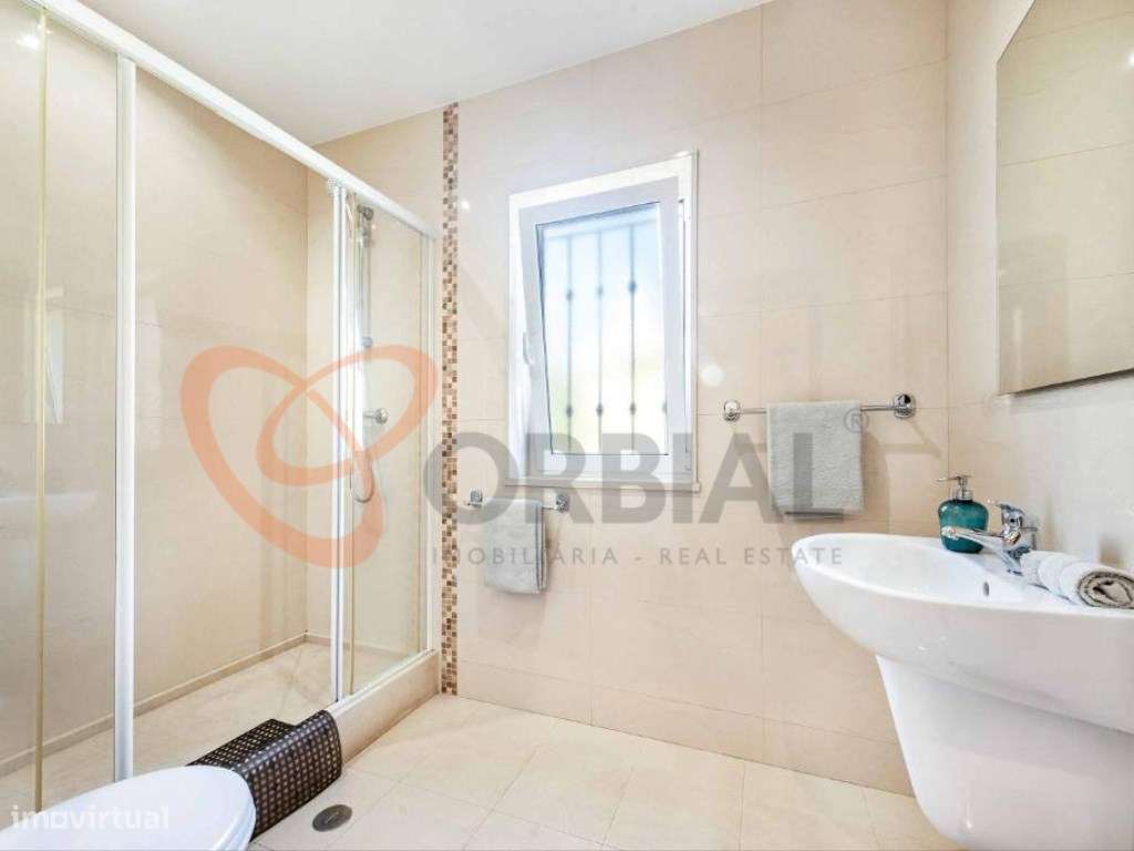 Moradia T4 com Piscina Privada num Lote de 620 m² em Vale de Parra,...-22
