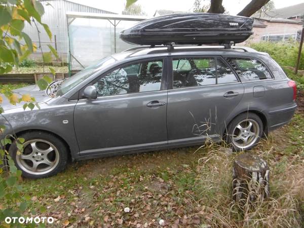 DRZWI LEWE TOYOTA AVENSIS II KOMBI 2004 ROK - 1