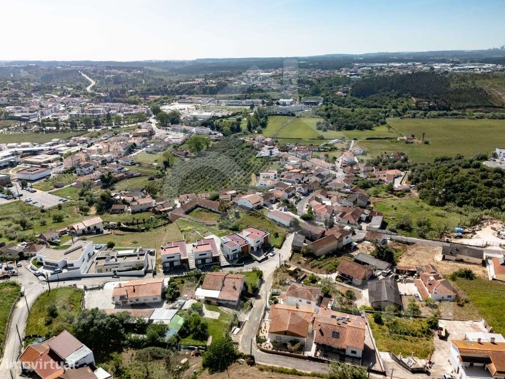 Terreno Urbano com 2720m² - Arneiro - Batalha-6