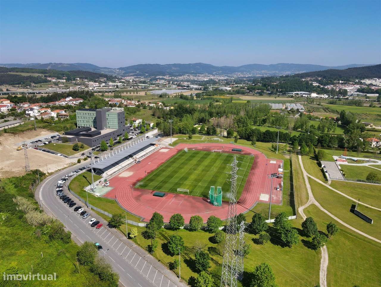 Terreno com projeto aprovado junto à Cidade Desportiva - Grande imagem: 2/8