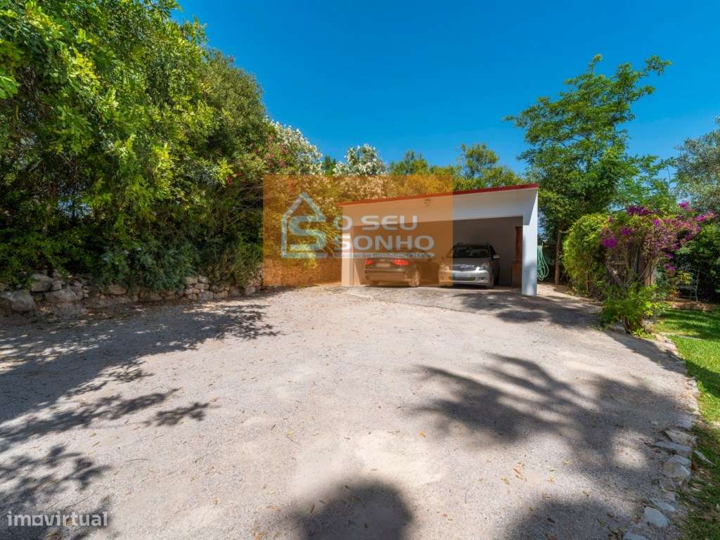 Moradia T4 em Santa Bárbara de Nexe-6