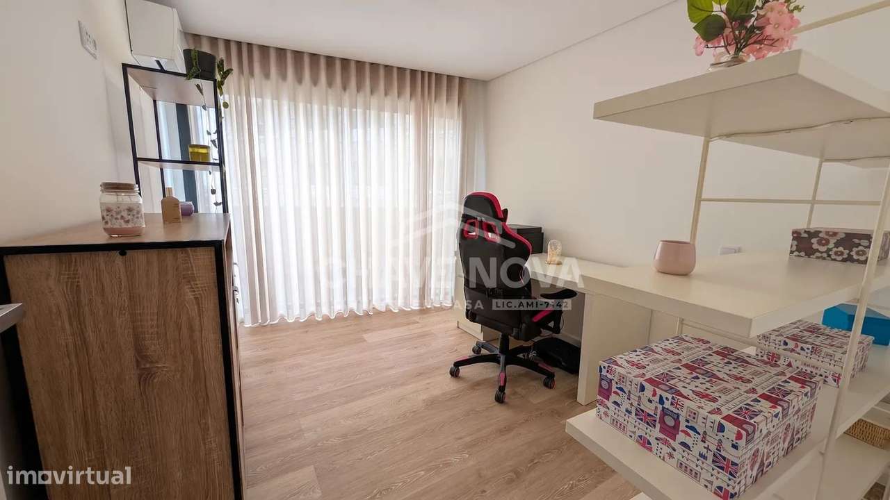 Apartamento T3 c/ Terraço (77.35m2) e Garagem Box em Mafamude-15