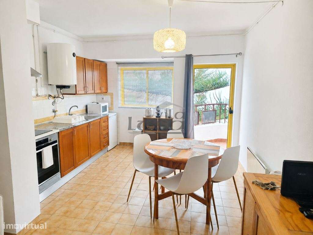 Apartamento T1 com Licença de Alojamento Local na Praia da Rocha-0