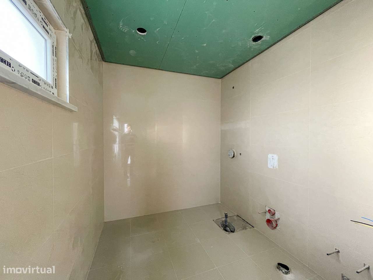 Moradia T4 com Piscina - Santa Iria de Azoia (Bairro da Salvação)-11