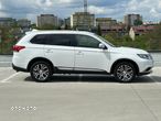 Mitsubishi Outlander 2.2 DI-D 4WD Automatik Intense - 4