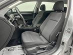 Volkswagen Passat Variant 2.0 TDI (BlueMotion Technology) Trendline - 17