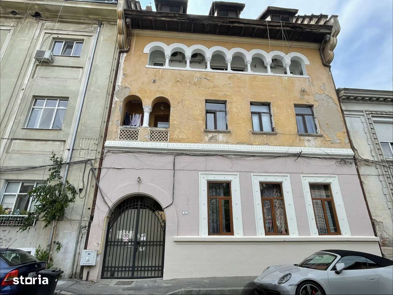 Apartament in vila interbelica 5 camera parter