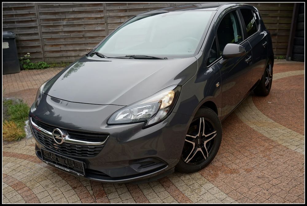 Opel Corsa E 1.4 16V Cosmo 2015
