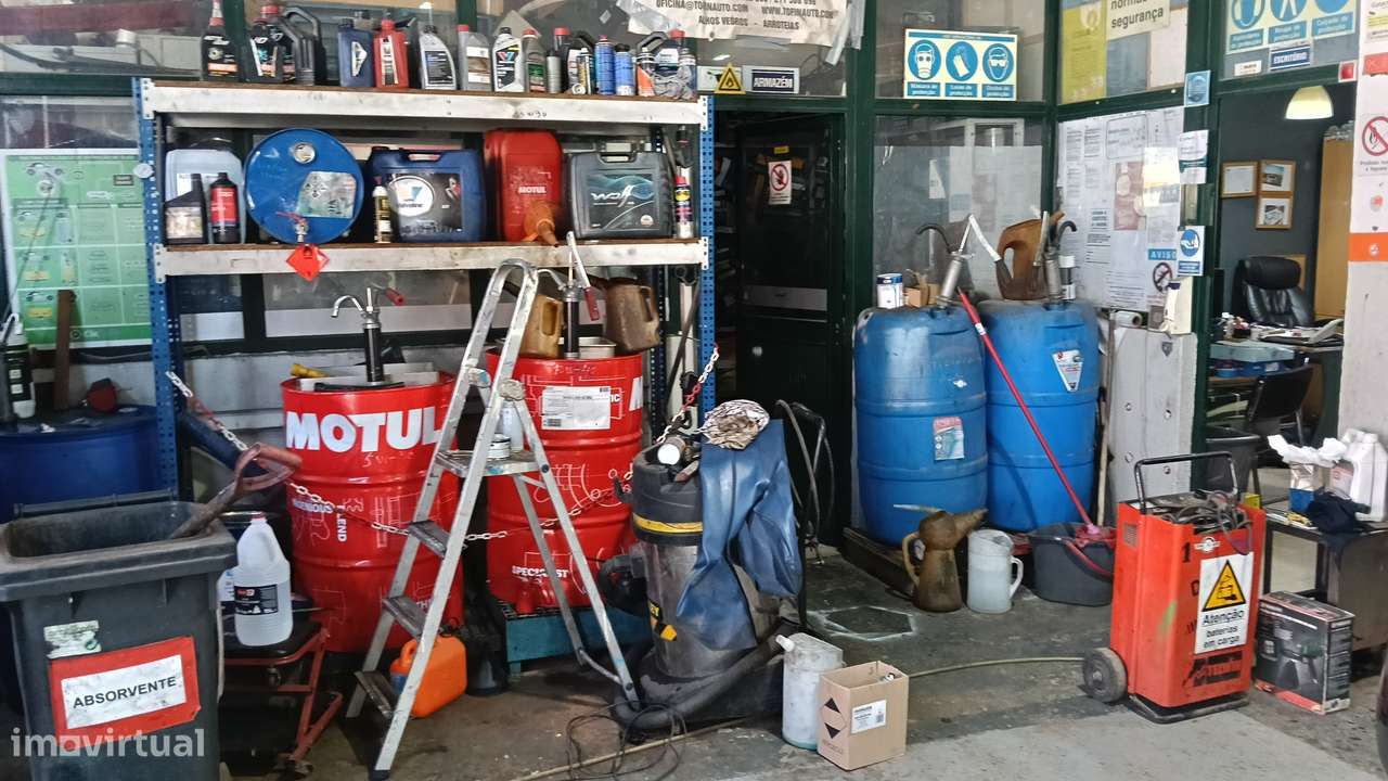 Armazém | Diversas utilidades, inserido em lote de 251 m2-6