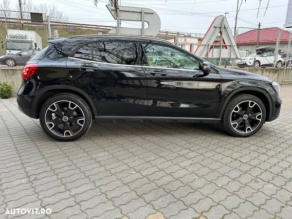 Mercedes-Benz GLA 200 d 4MATIC Aut. - 14