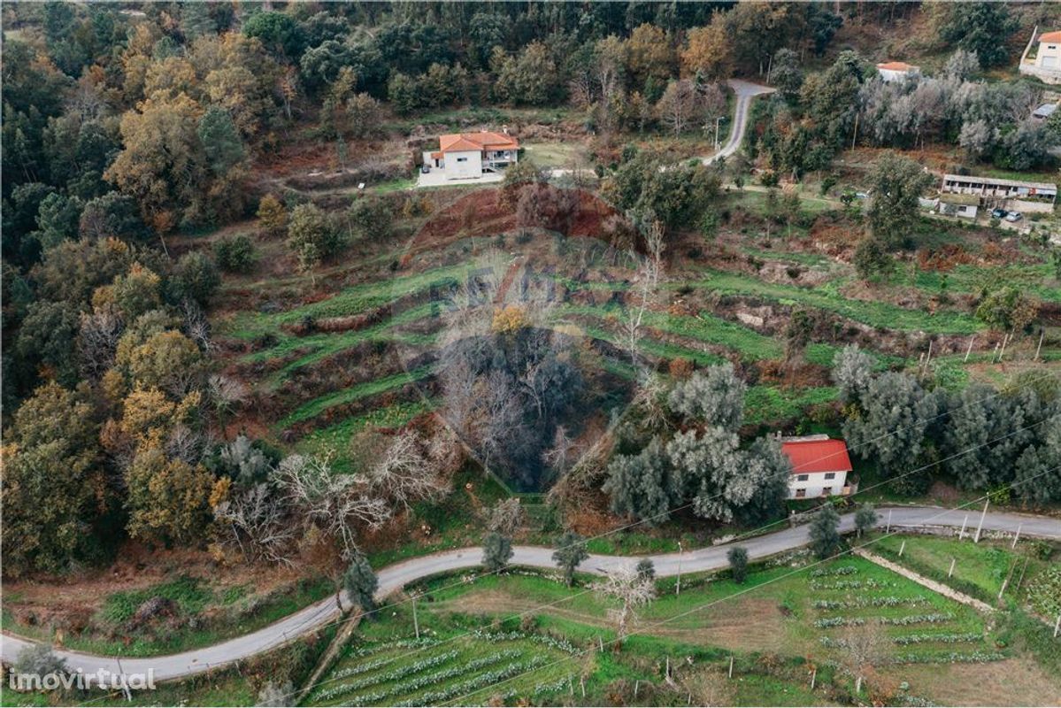 Terreno em Caldelas / Amares